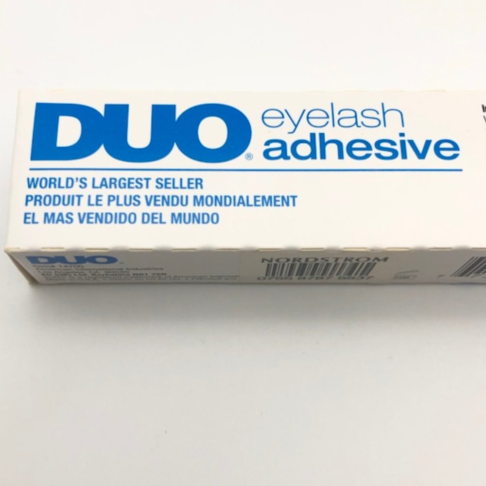 MAC False Lashes with adhesive    NWT - Picture 5 of 5